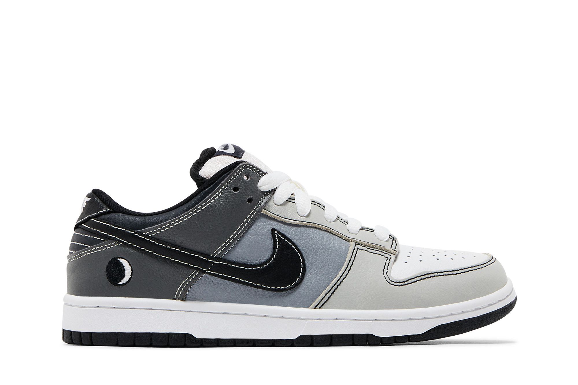 Nike sb dunk low lunar eclipse store