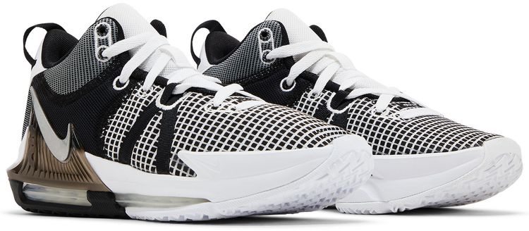 LeBron Witness 7 EP White Black