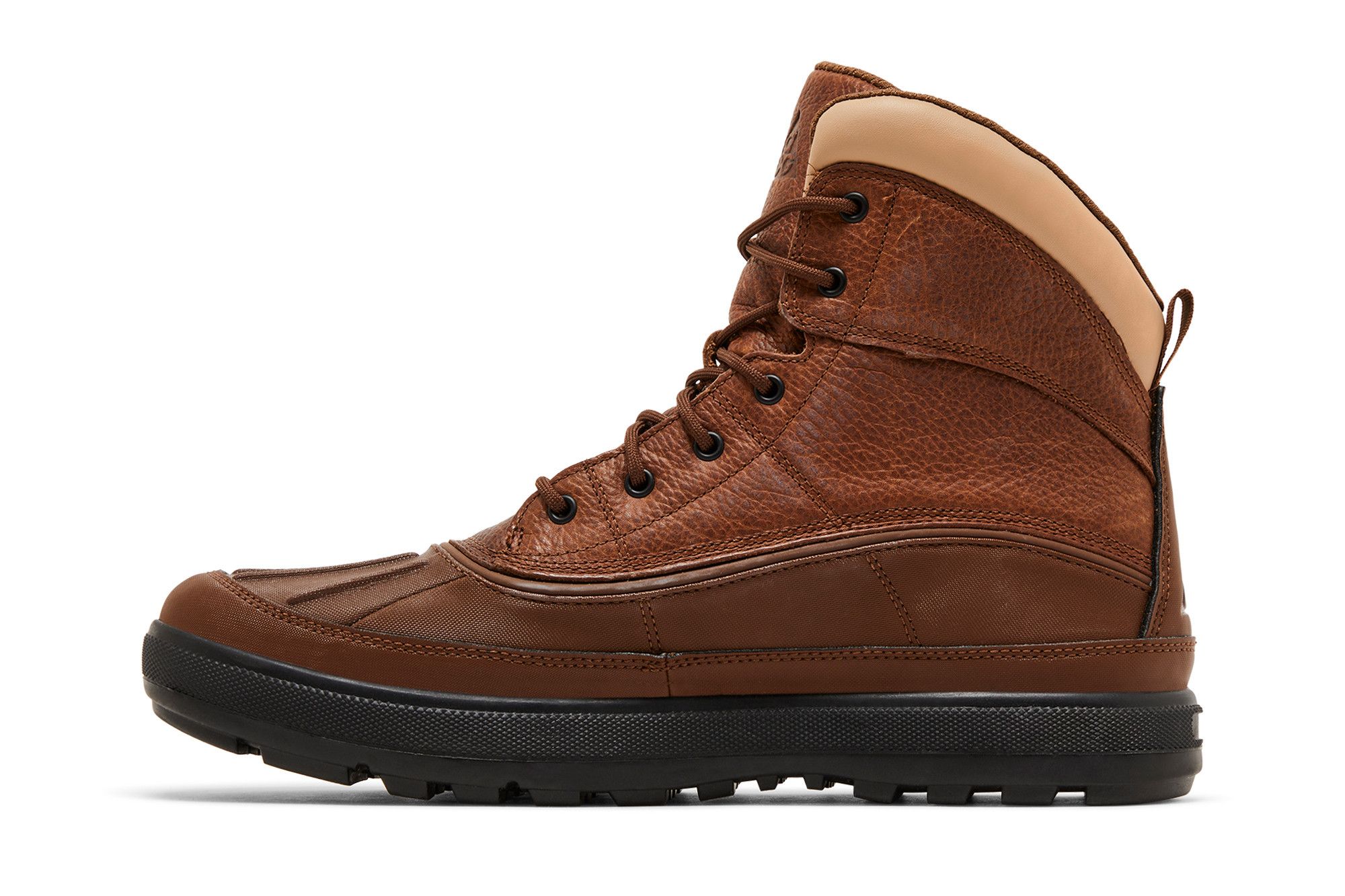 mens nike woodside 2 boots