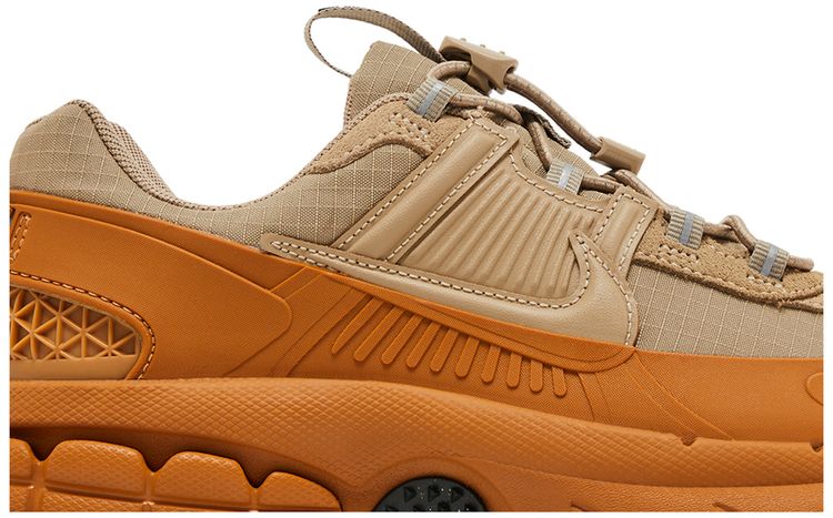 Wmns Zoom Vomero Roam Flax