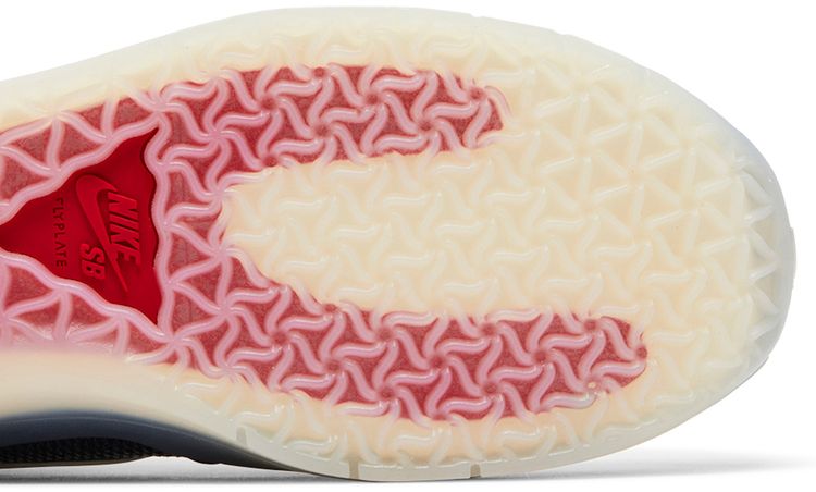 Nike PS8 SB Obsidian