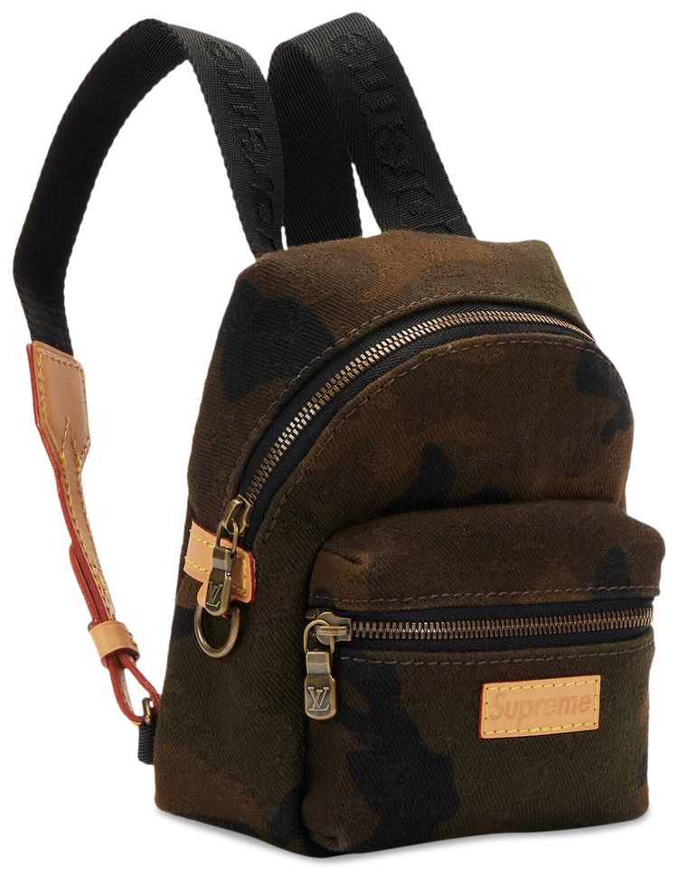 Louis Vuitton x Supreme Apollo Backpack Camo