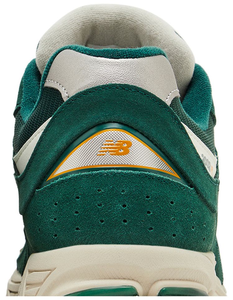 New Balance 2002R Green ASOS Exclusive