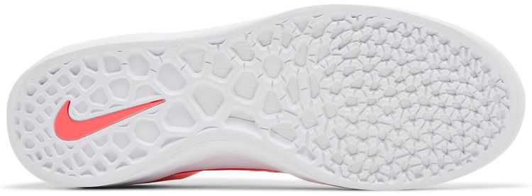 Nike Zoom Nyjah 3 SB Hot Punch