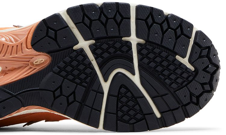 New Balance 2002R Copper Infield Clay