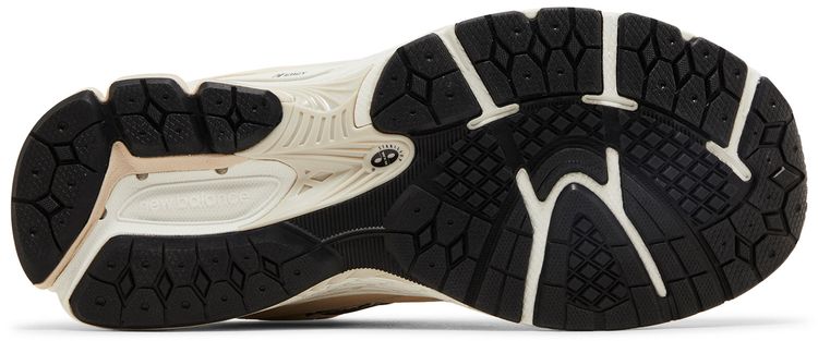 New Balance 2002R Big Kid Sandstone Magnet