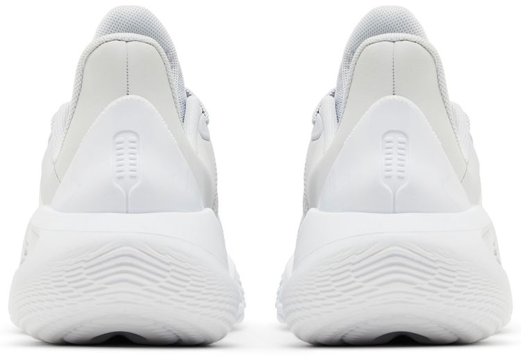 Curry Flow 11 TB White Halo Grey