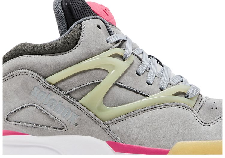 SoleBox x Reebok Pump Omni Lite Grey Pink