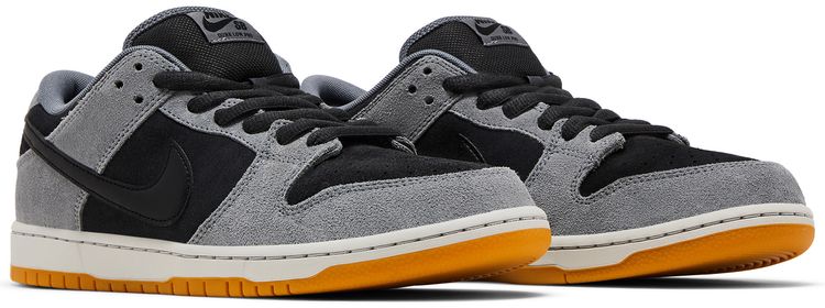 Dunk Low SB Dark Smoke Grey