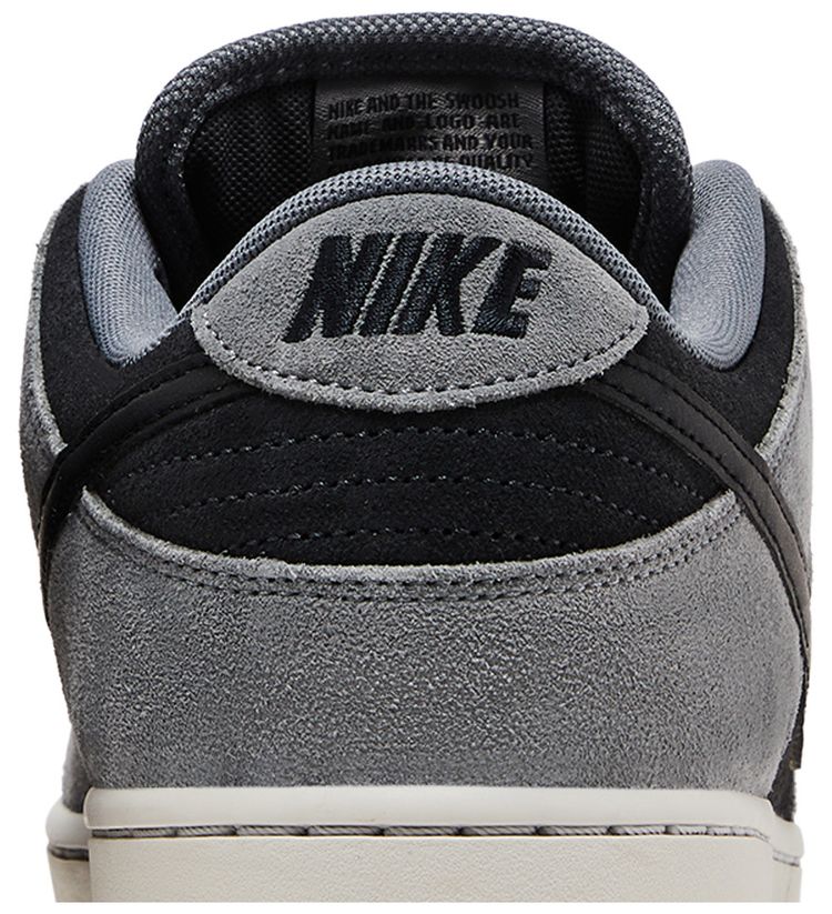 Dunk Low SB Dark Smoke Grey