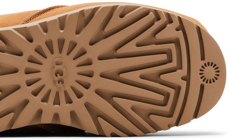 UGG Wmns Pumped Lace Up Chestnut