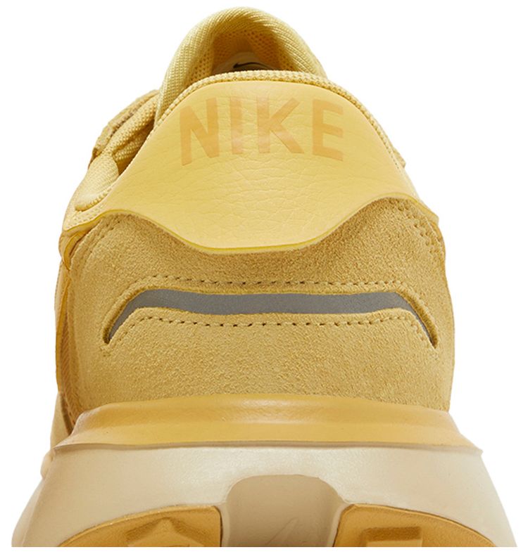 Nike Wmns Phoenix Waffle Wheat Gold
