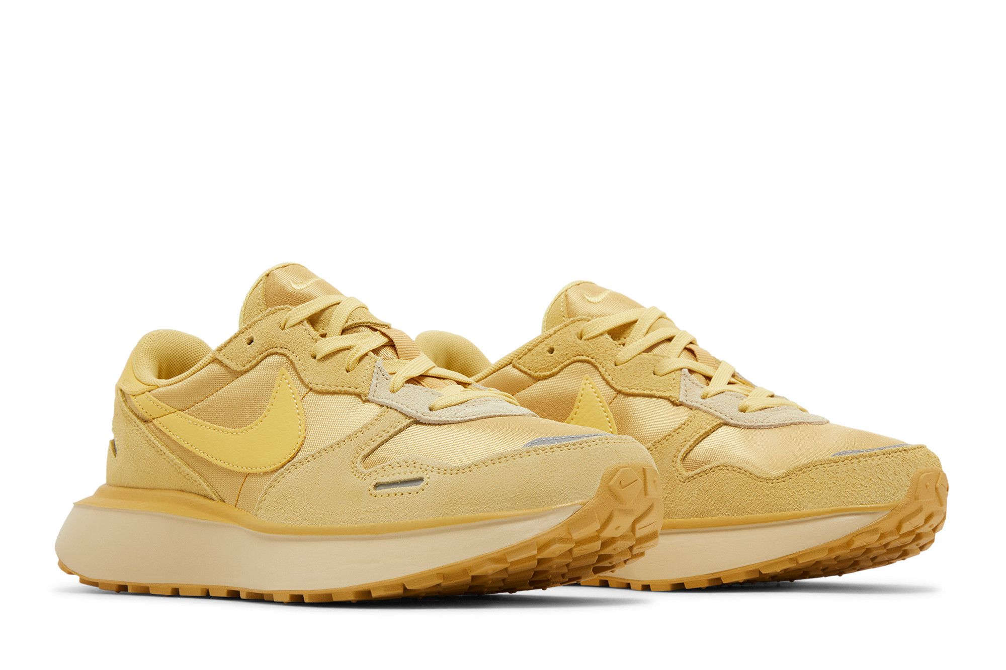 ★NIKE WS Phoenix Waffle Wheat Gold★ Nike Phoenix Waffle Women's Shoes. Nike IN