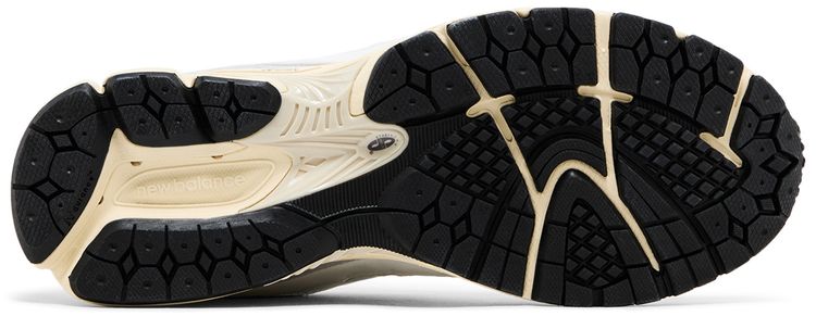 New Balance 2002R Leather Pack   White Gold