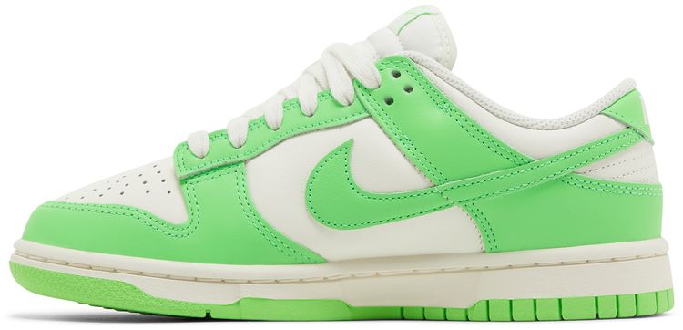 Nike Wmns Dunk Low Green Strike