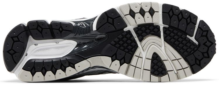 Comme des Garcons Homme x New Balance 860v2 Grey