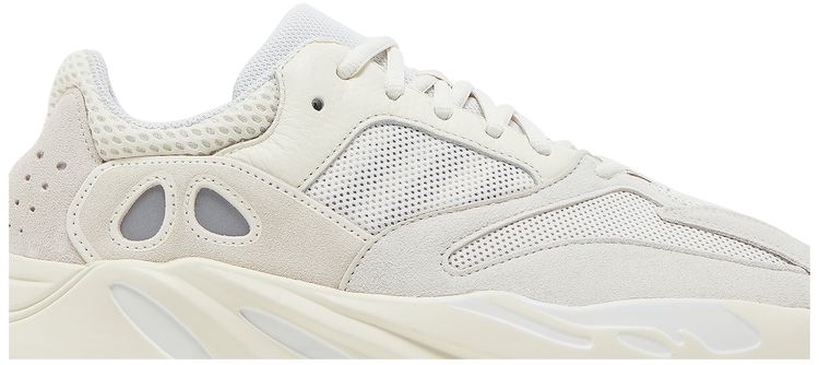 Yeezy Boost 700 Analog