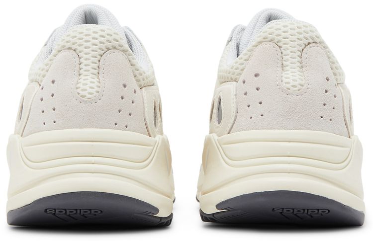 Yeezy Boost 700 Analog