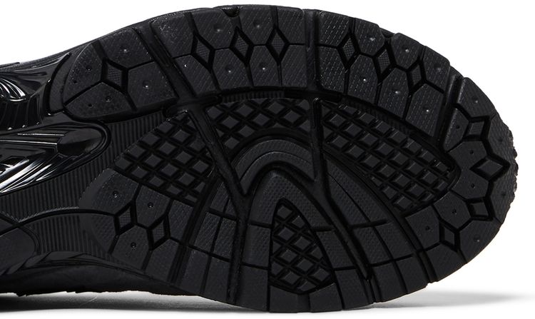 JJJJound x 2002R GORE TEX Charcoal