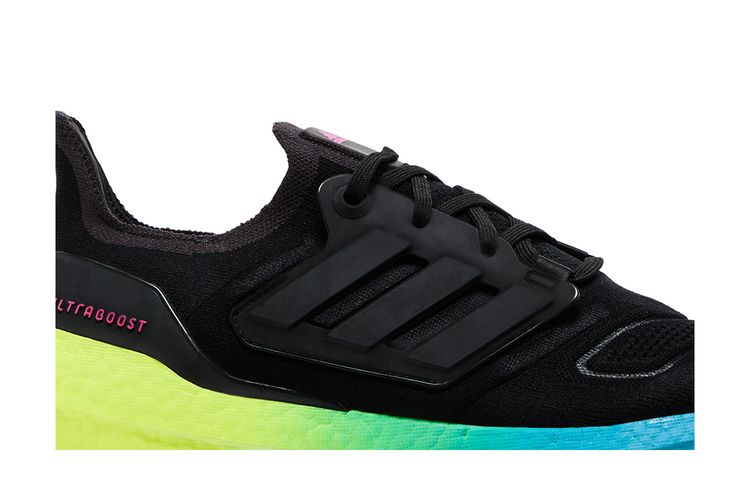 Buy adidas UltraBoost 22  display picture 2
