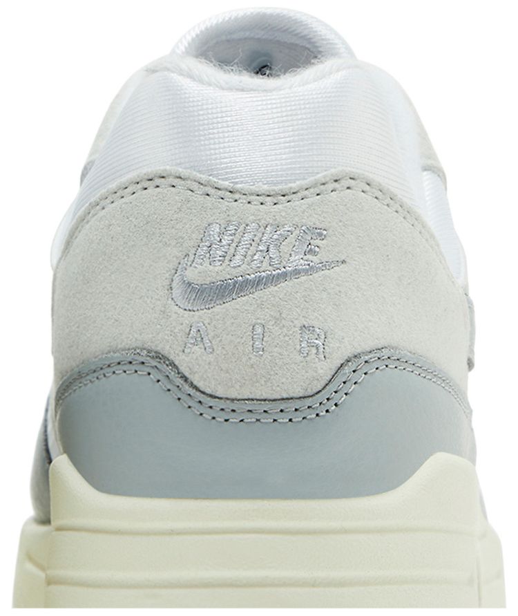 Nike Wmns Air Max 1 87 Pure Platinum
