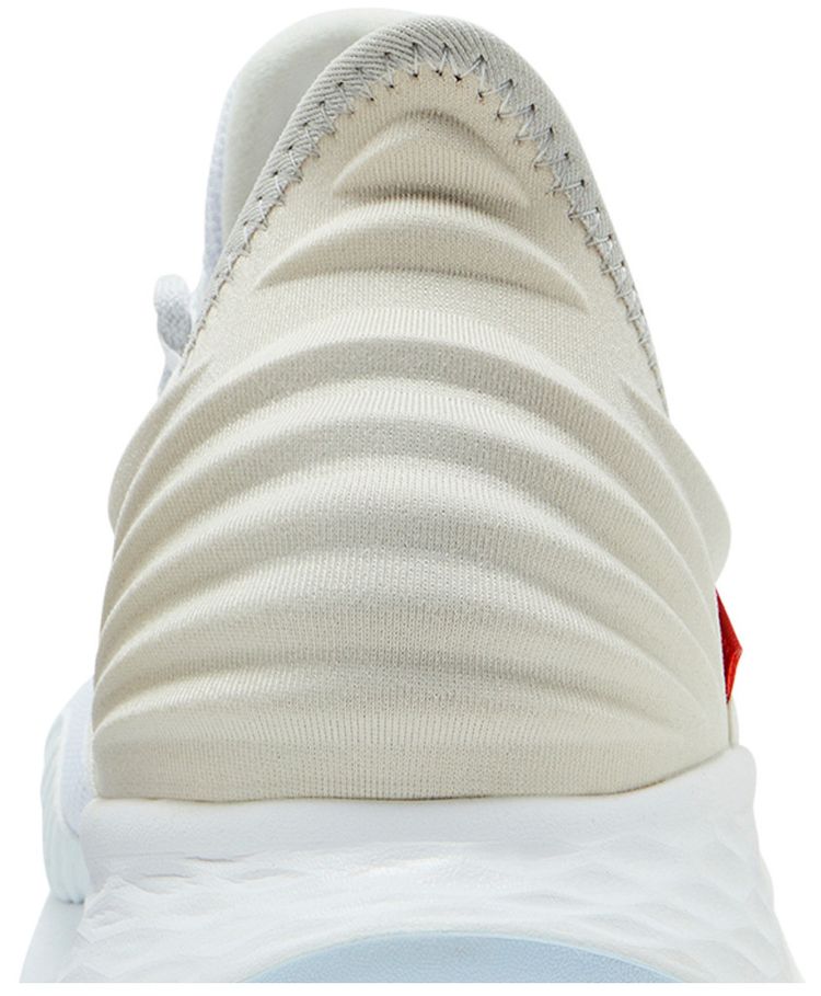 New Balance Fresh Foam Roav White Red