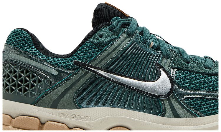 Nike Wmns Air Zoom Vomero 5 Vintage Green
