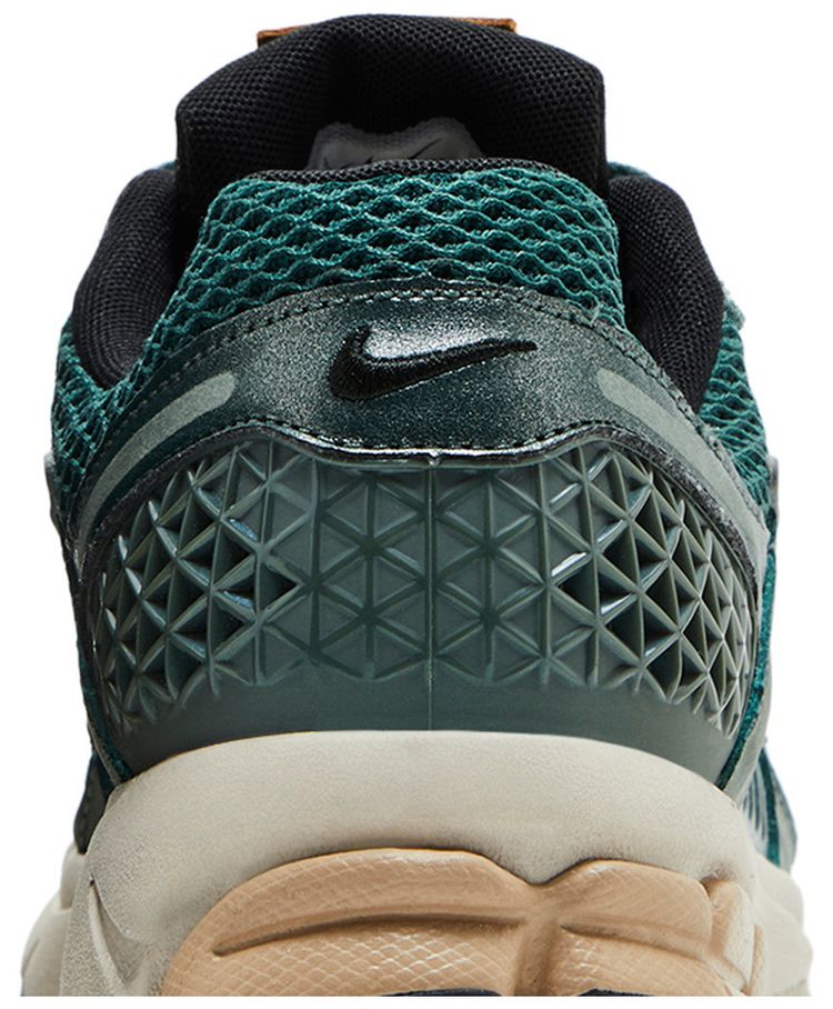 Nike Wmns Air Zoom Vomero 5 Vintage Green