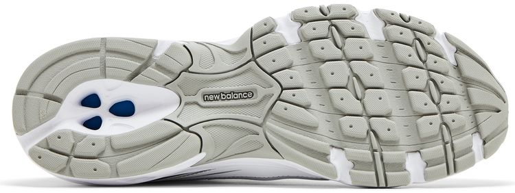 740v2 White Silver Reflection