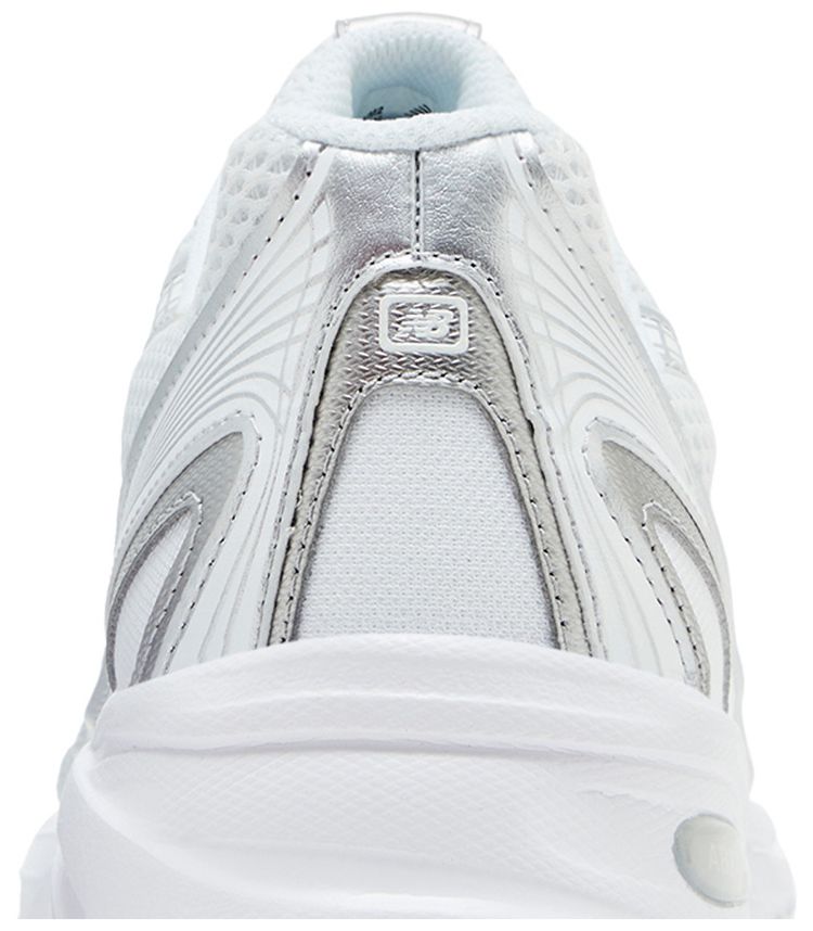 740v2 White Silver Reflection