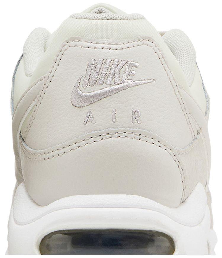Wmns Air Max Command