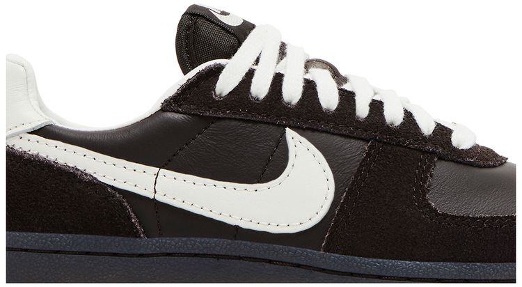 Nike Wmns Field General 82 Velvet Brown