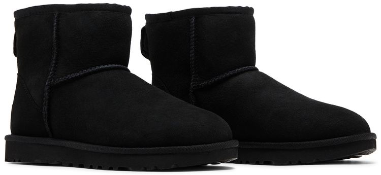 Wmns Classic Mini II Boot Black