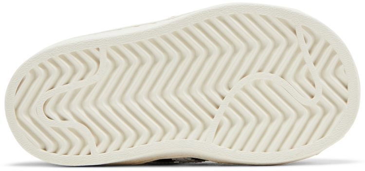 Hello Kitty x adidas Superstar Comfort Closure I 50th Anniversary