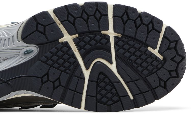 New Balance 1906R Pink Silver New Spruce