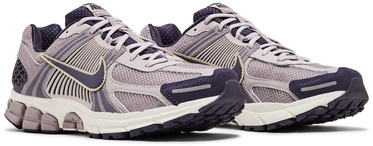 Air Zoom Vomero 5 Platinum Violet Gold