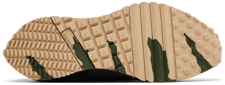 Street Fighter x Reebok LX 2200 Cammy