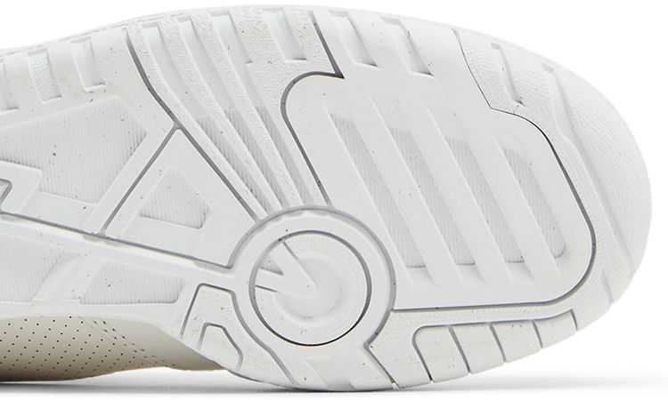 Wmns 550 White Midnight Violet
