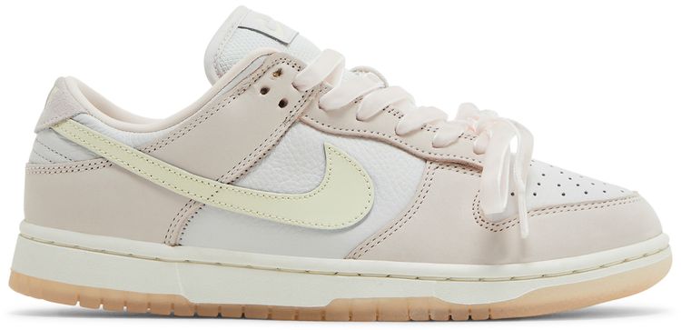 Nike Wmns Dunk Low Light Soft Pink