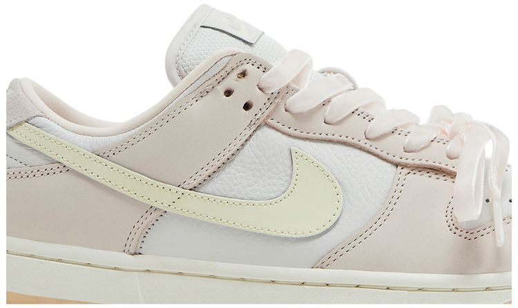 Nike Wmns Dunk Low Light Soft Pink