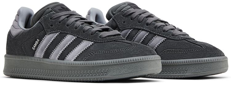 Samba XLG Carbon Grey