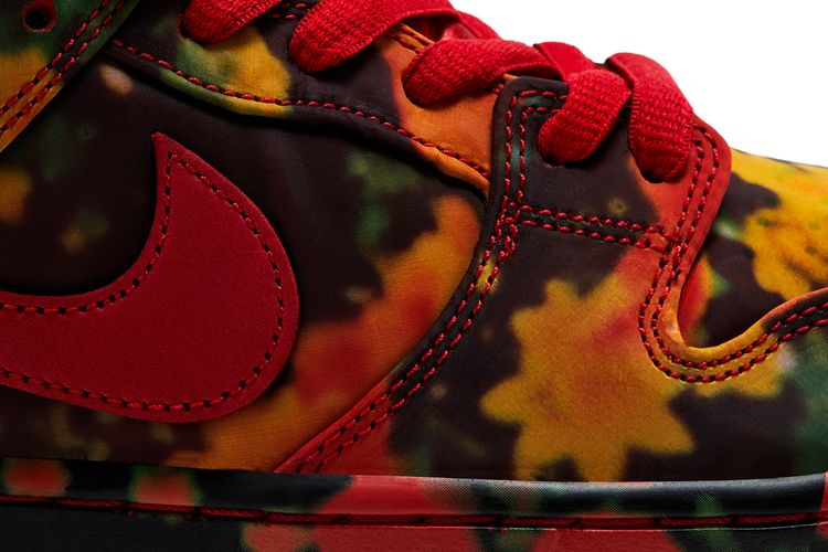 The Wizard of Oz x Dunk Low SB Poppy Field