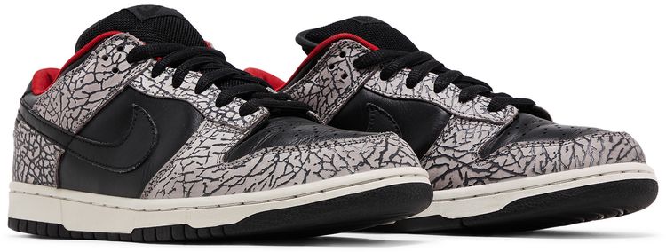 Supreme x Dunk Low Pro SB Black Cement