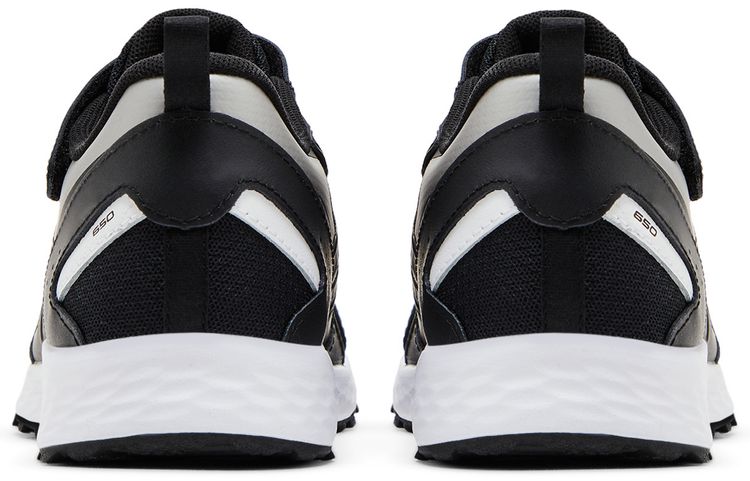 New Balance Fresh Foam 650 Bungee Lace Top Strap Big Kid Black Metallic Silver