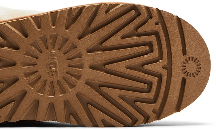 UGG Wmns Classic Chillapeak Boot Chestnut