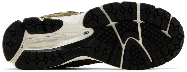 New Balance 2002R Green Footlocker Exclusive