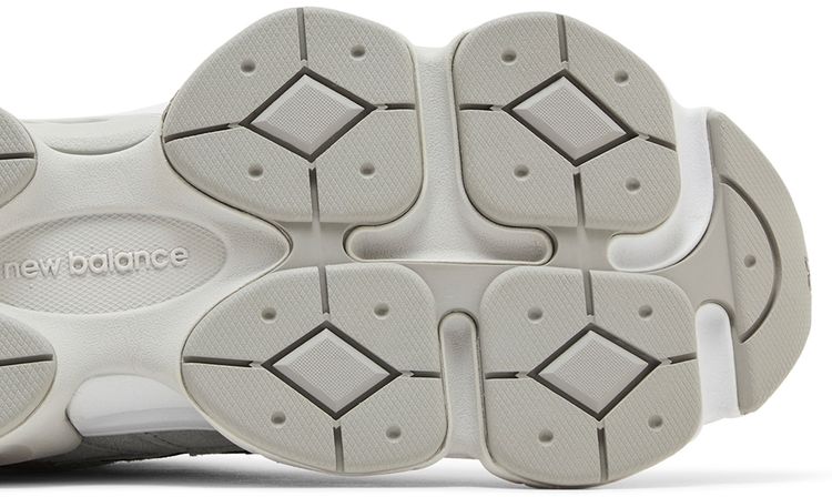 New Balance 9060 Silver Metallic Grey