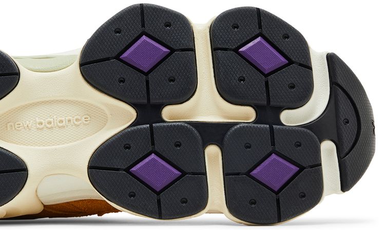 New Balance 9060 Butterscotch