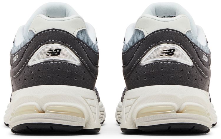 New Balance 2002R Big Kid Magnet Lead