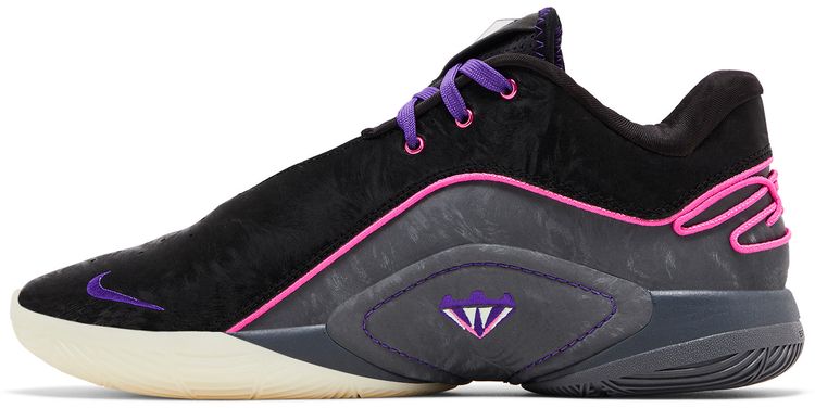 LeBron 22 Blacklight